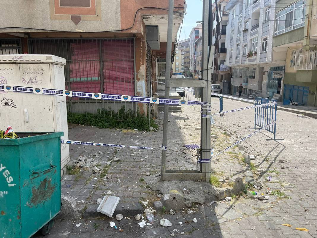 Bahçelievler'de faciadan dönüldü! Sıvalar döküldü 5 katlı bina boşaltıldı - Resim: 8